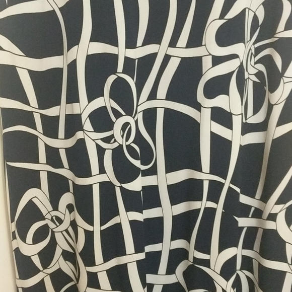 T-shirt dress - Picture 2 of 3